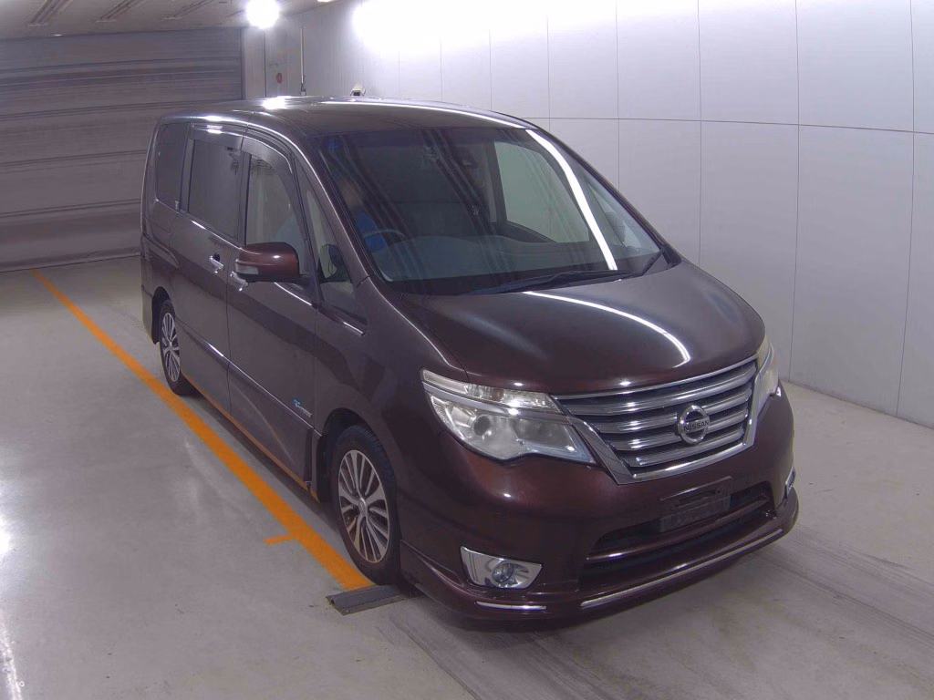 NISSAN SERENA