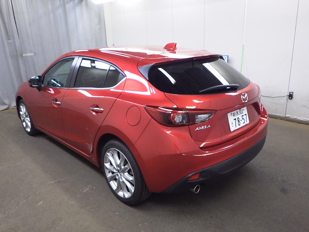MAZDA AXELA