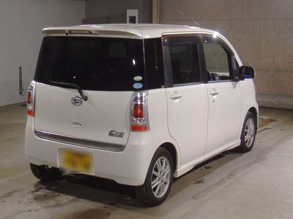 DAIHATSU TANTO EXE