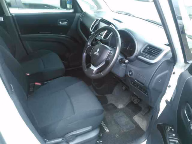 MITSUBISHI DELICA D:2