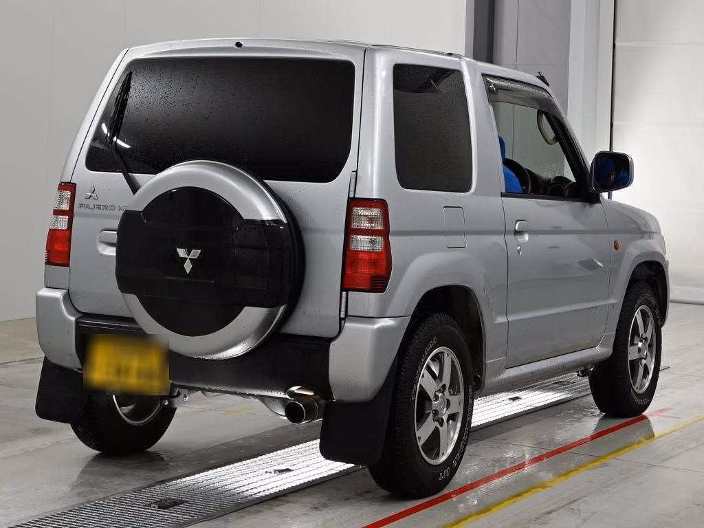 MITSUBISHI PAJERO MINI