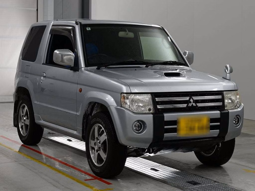 MITSUBISHI PAJERO MINI