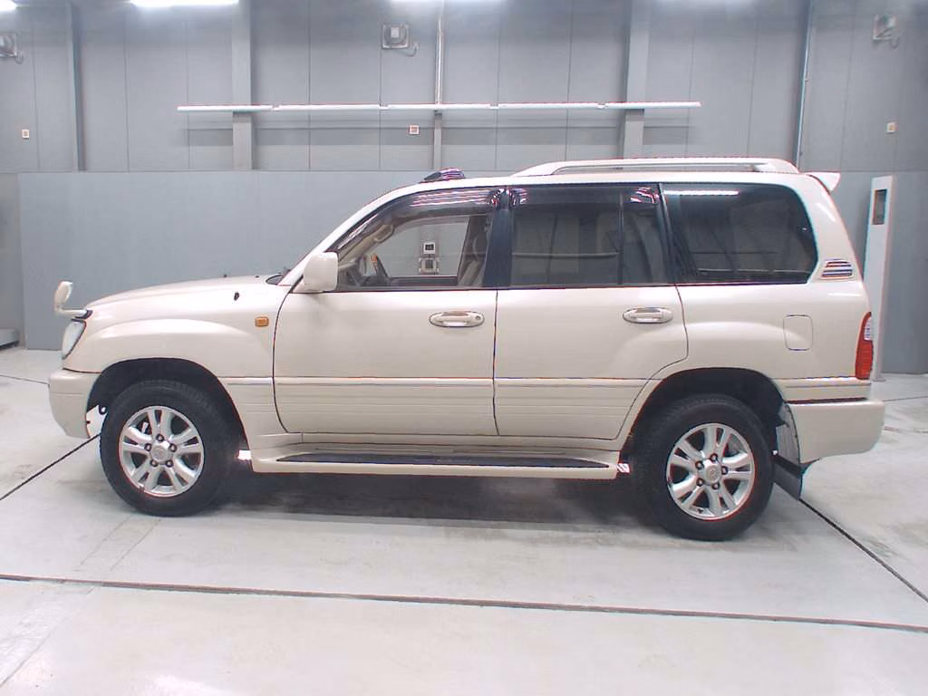 TOYOTA LAND CRUISER