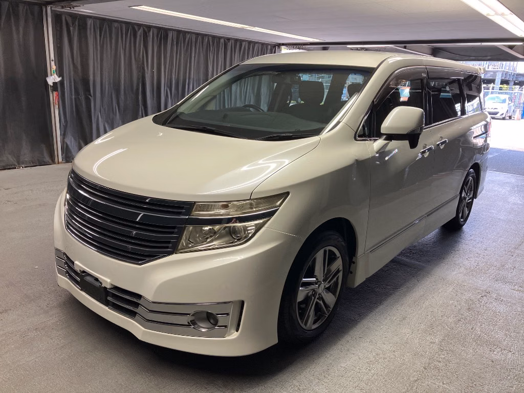 NISSAN ELGRAND