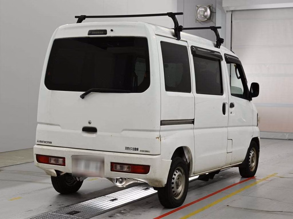 MITSUBISHI MINICAB