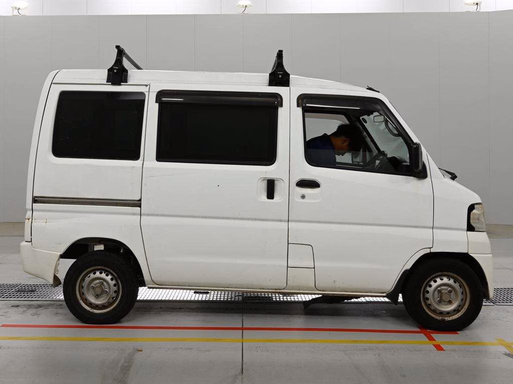 MITSUBISHI MINICAB