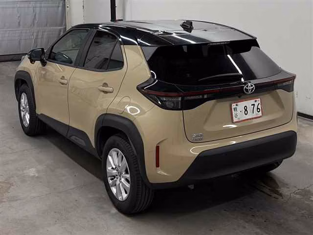 TOYOTA YARIS CROSS
