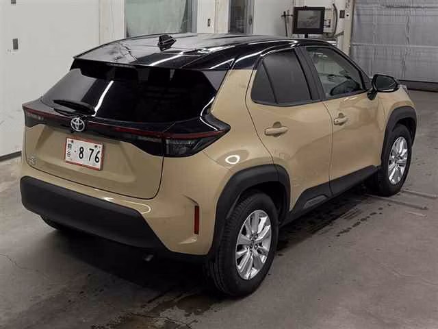 TOYOTA YARIS CROSS