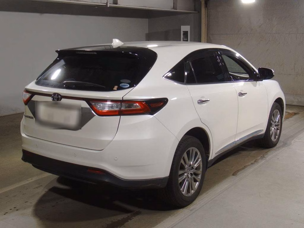 TOYOTA HARRIER