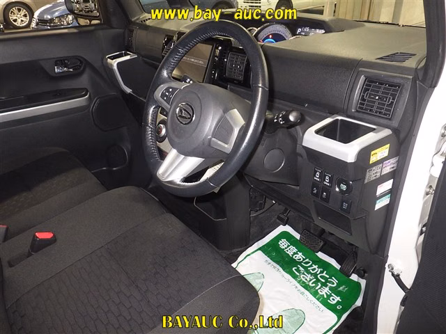 DAIHATSU WAKE