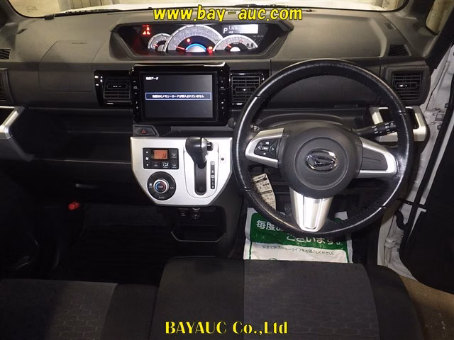 DAIHATSU WAKE