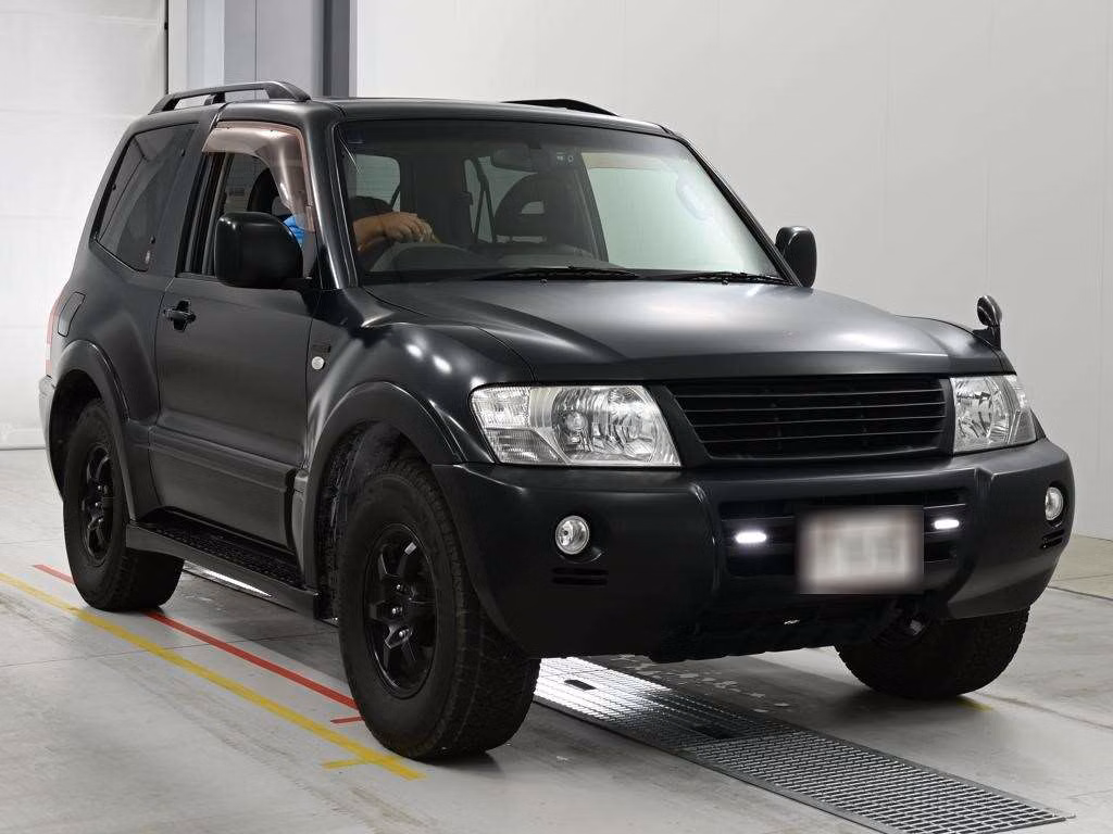 MITSUBISHI PAJERO