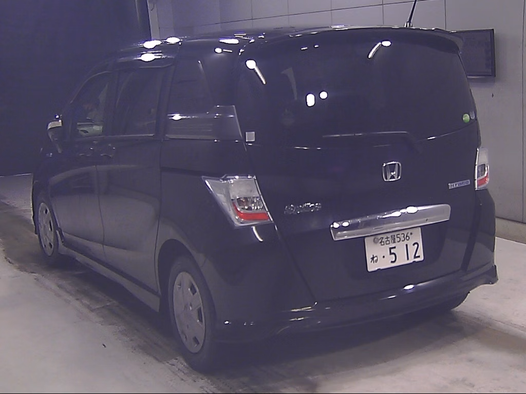 HONDA FREED SPIKE