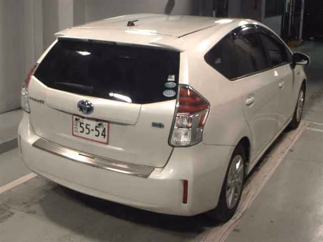 TOYOTA PRIUS ALPHA