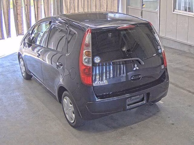 MITSUBISHI COLT