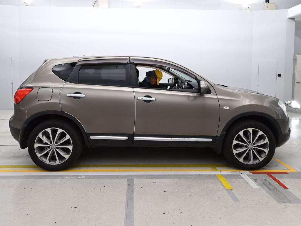 NISSAN DUALIS