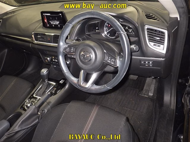 MAZDA AXELA