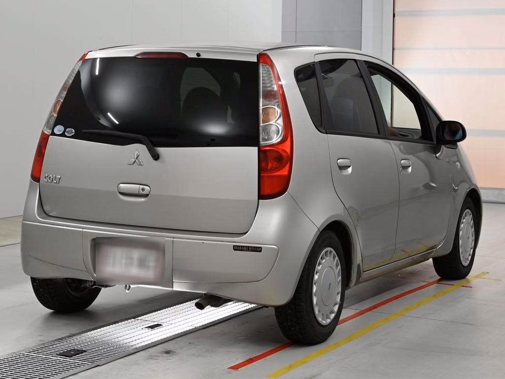 MITSUBISHI COLT