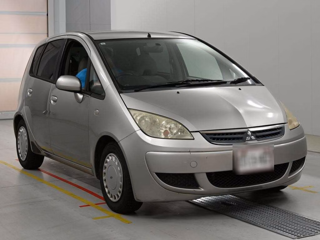 MITSUBISHI COLT