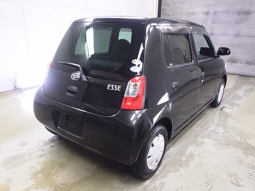 DAIHATSU ESSE