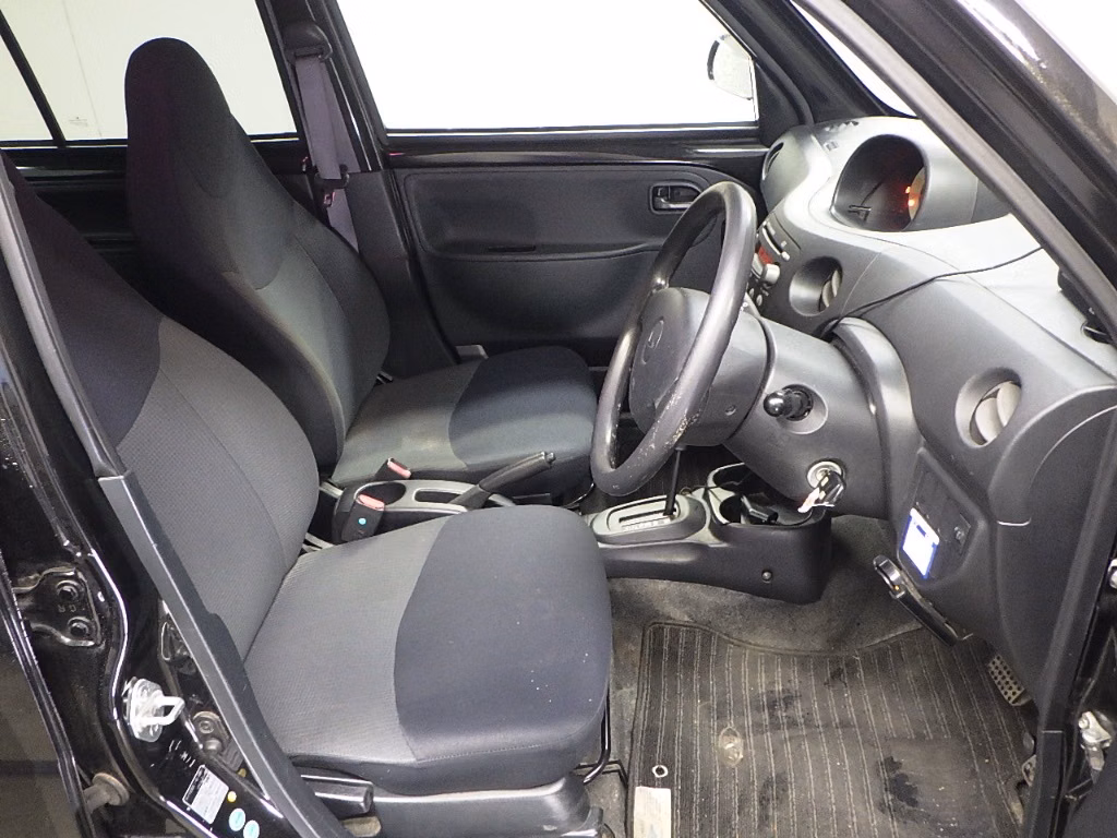 DAIHATSU ESSE