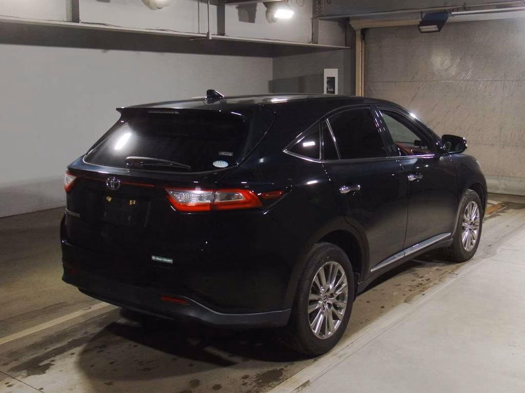 TOYOTA HARRIER