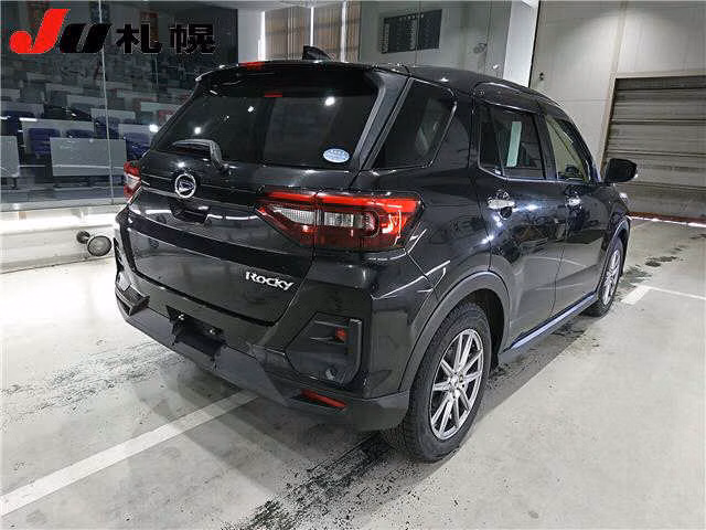 DAIHATSU ROCKY