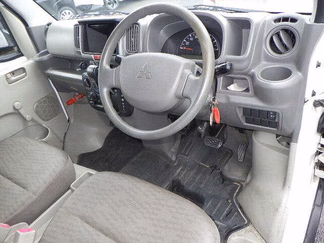 MITSUBISHI MINICAB