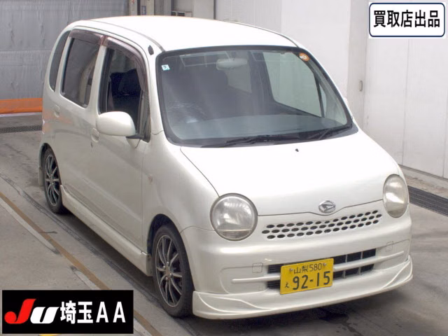 DAIHATSU MOVE LATTE