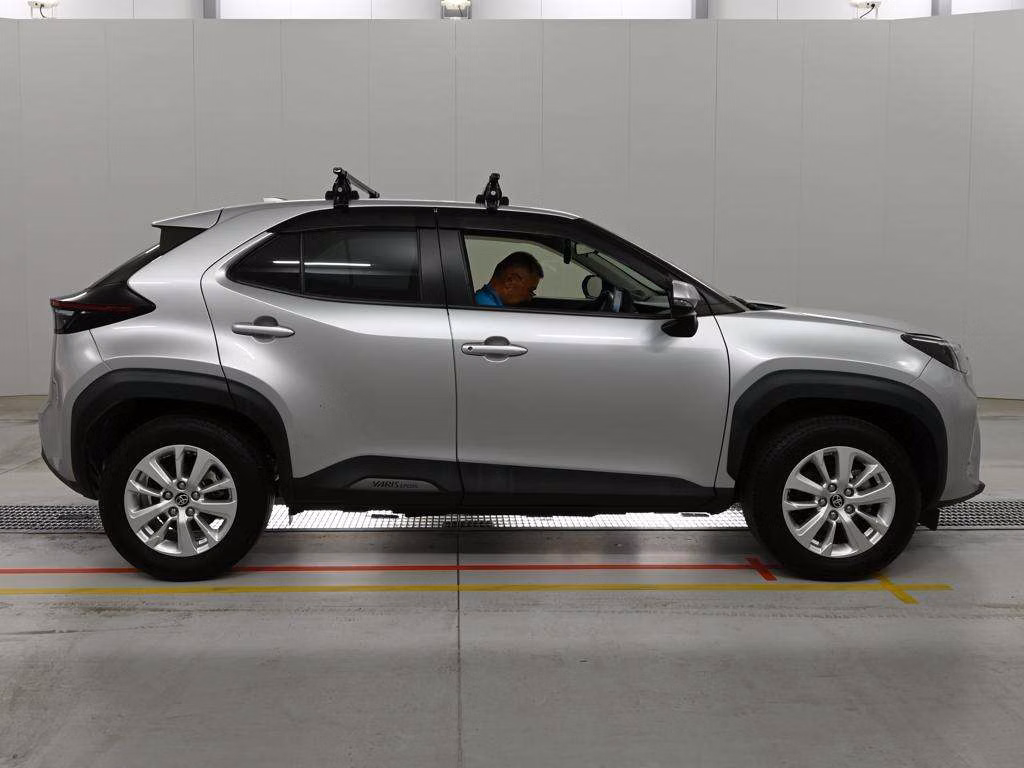 TOYOTA YARIS CROSS