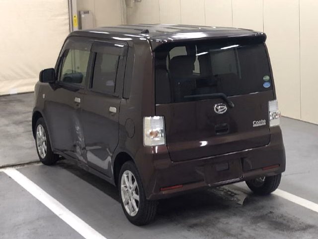 DAIHATSU MOVE CONTE