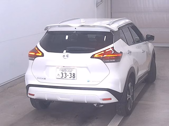 NISSAN KICKS