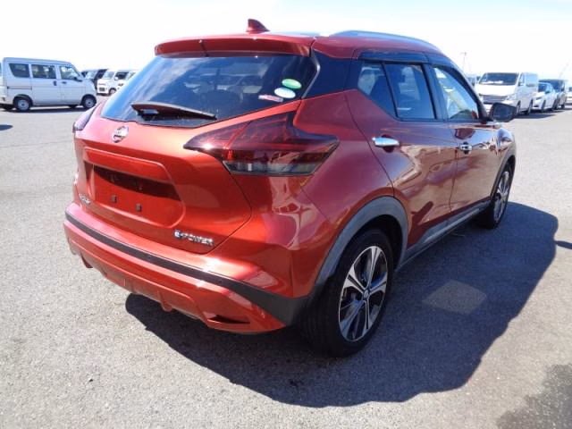 NISSAN KICKS
