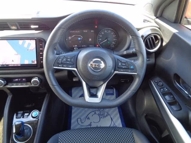 NISSAN KICKS