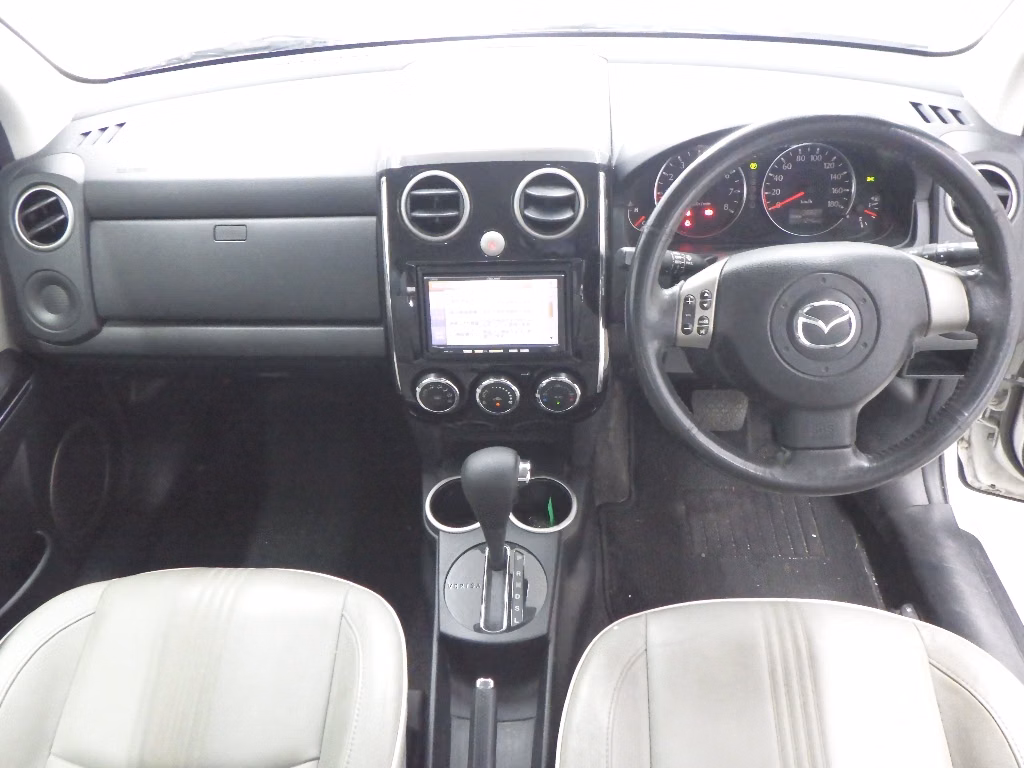 MAZDA VERISA