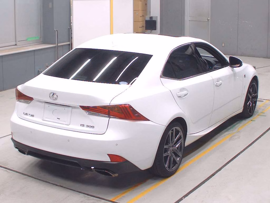 LEXUS IS300