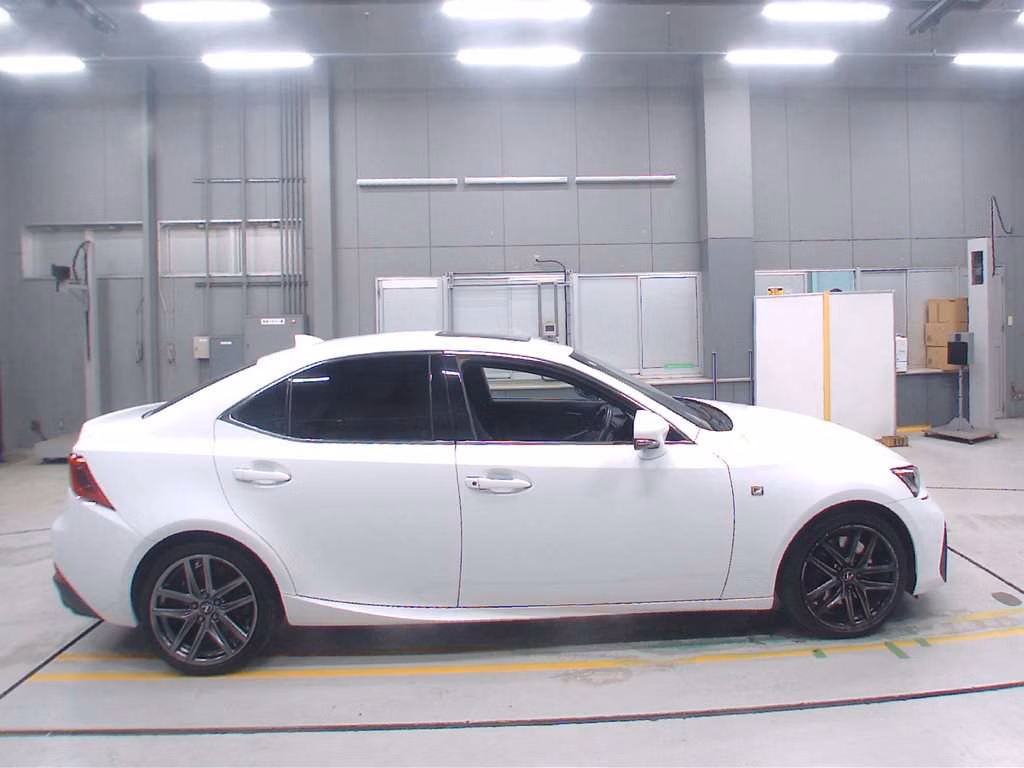 LEXUS IS300
