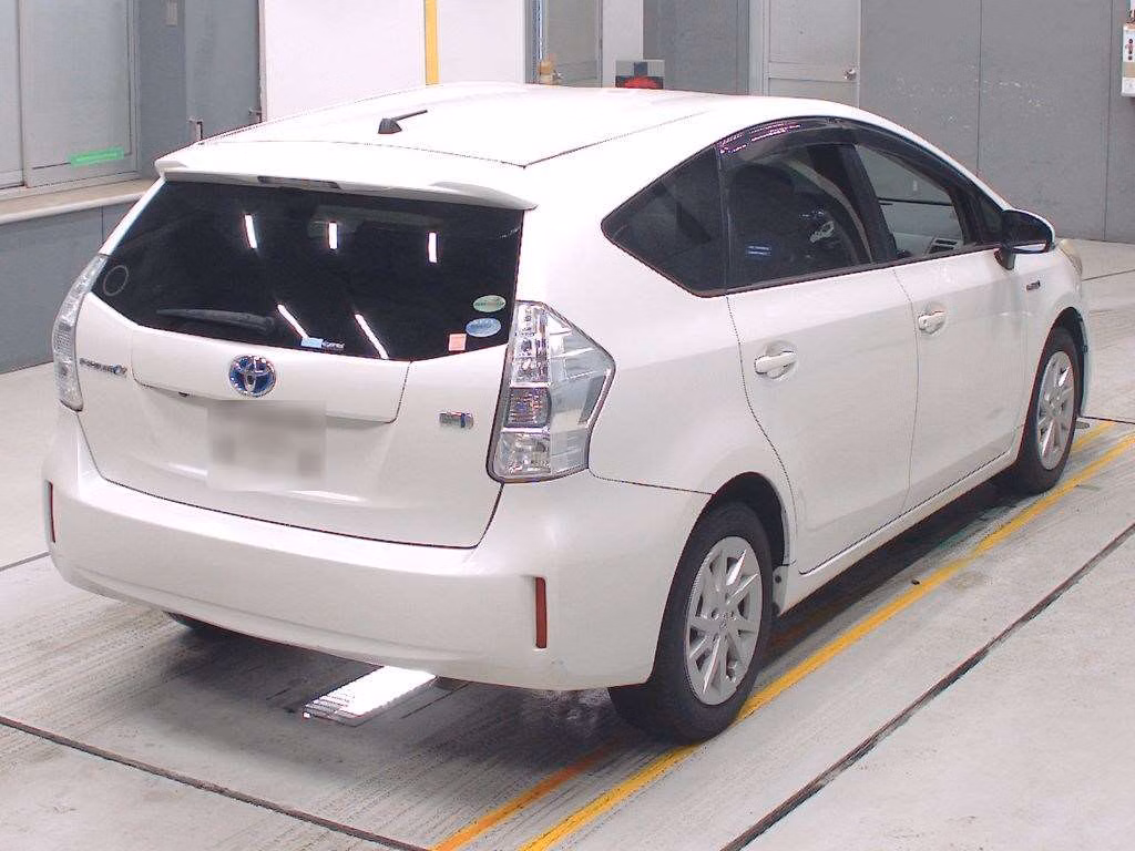 TOYOTA PRIUS ALPHA