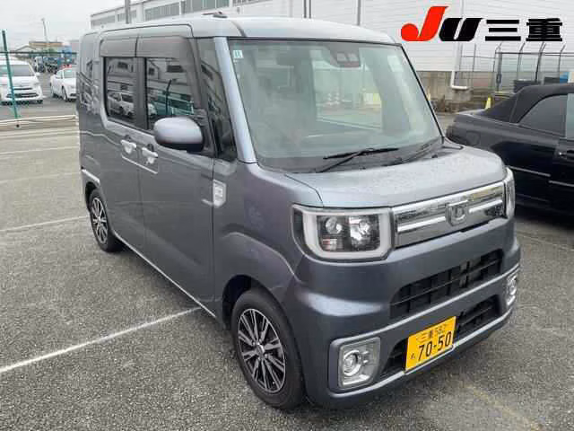 DAIHATSU WAKE