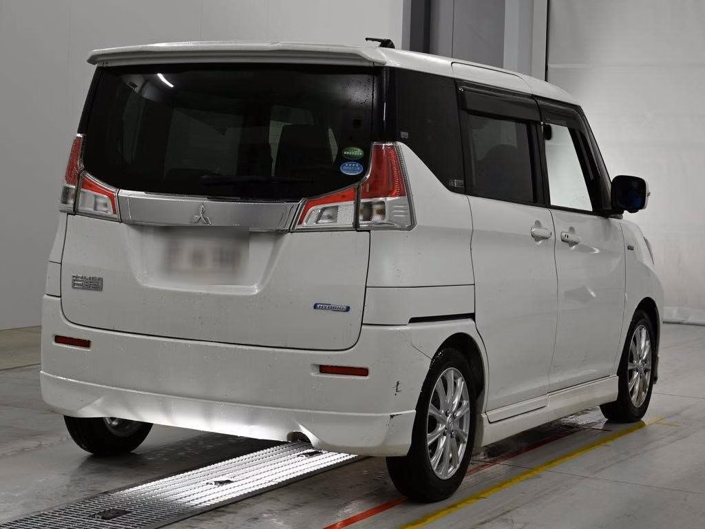 MITSUBISHI DELICA D:2