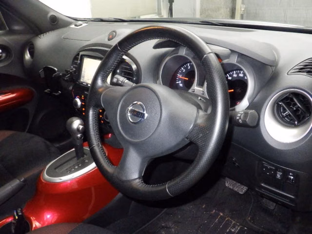 NISSAN JUKE