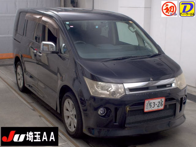 MITSUBISHI DELICA D:5