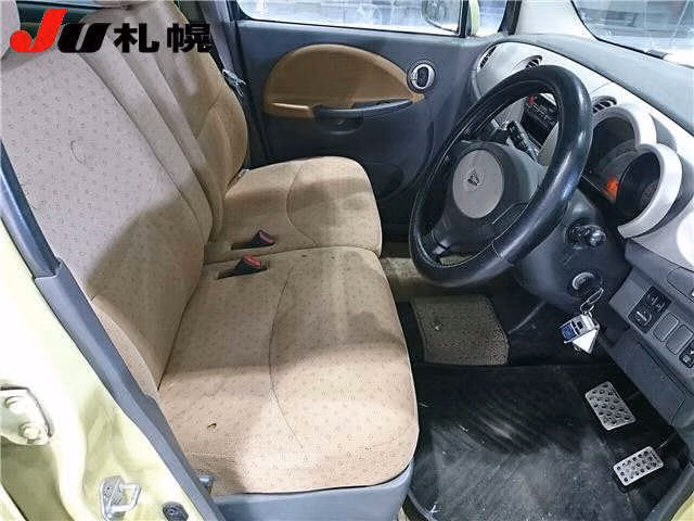 DAIHATSU MOVE LATTE