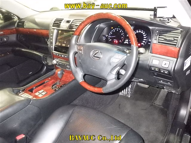 LEXUS LS460