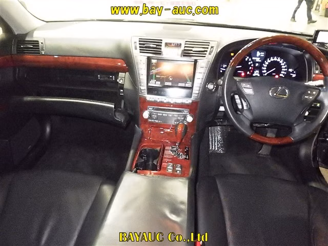 LEXUS LS460