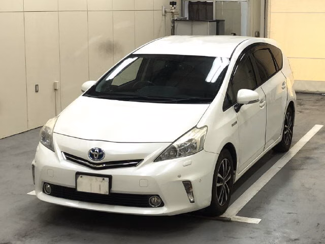 TOYOTA PRIUS ALPHA