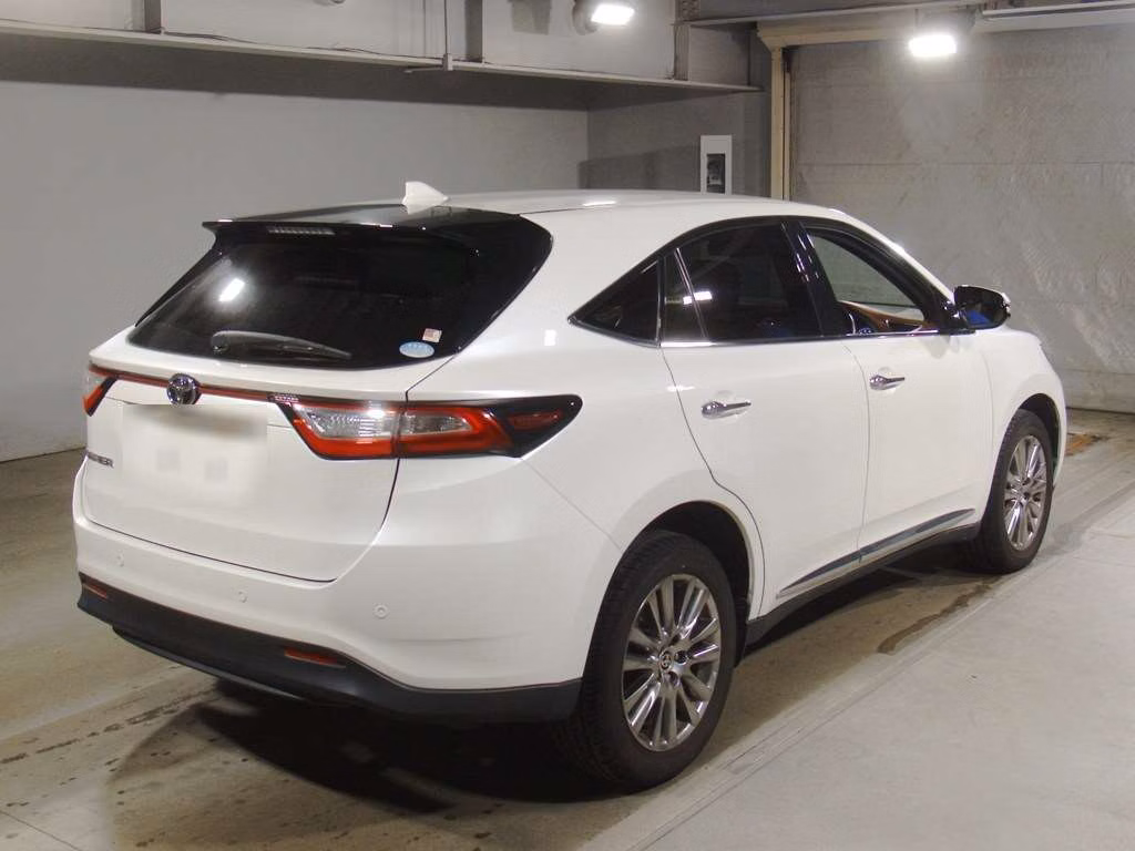 TOYOTA HARRIER