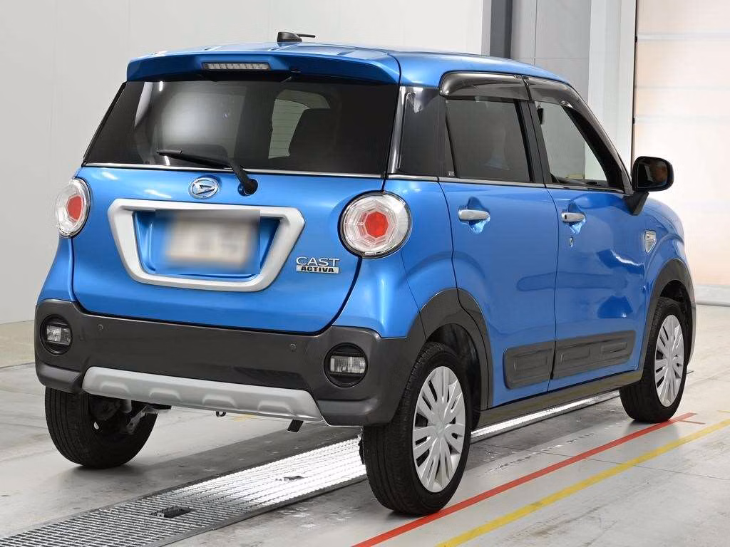 DAIHATSU CAST