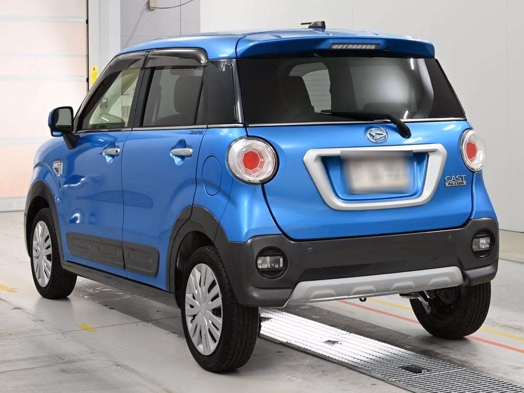 DAIHATSU CAST