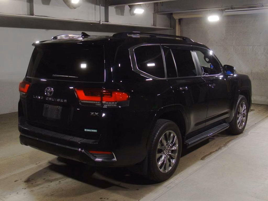 TOYOTA LAND CRUISER